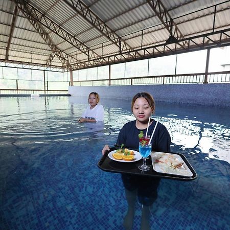 Misty Gate Hotel ไวทีรี ภายนอก รูปภาพ