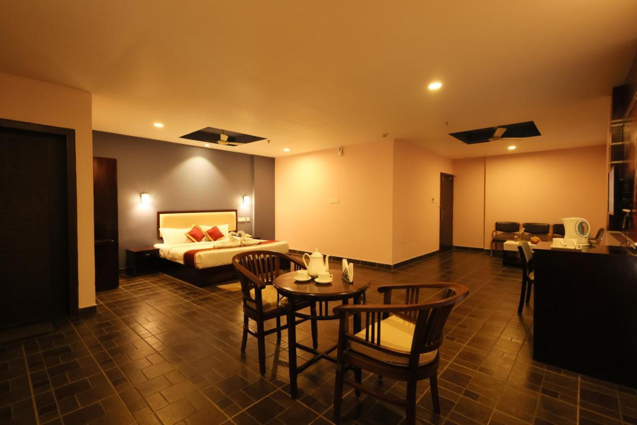 Misty Gate Hotel ไวทีรี ภายนอก รูปภาพ