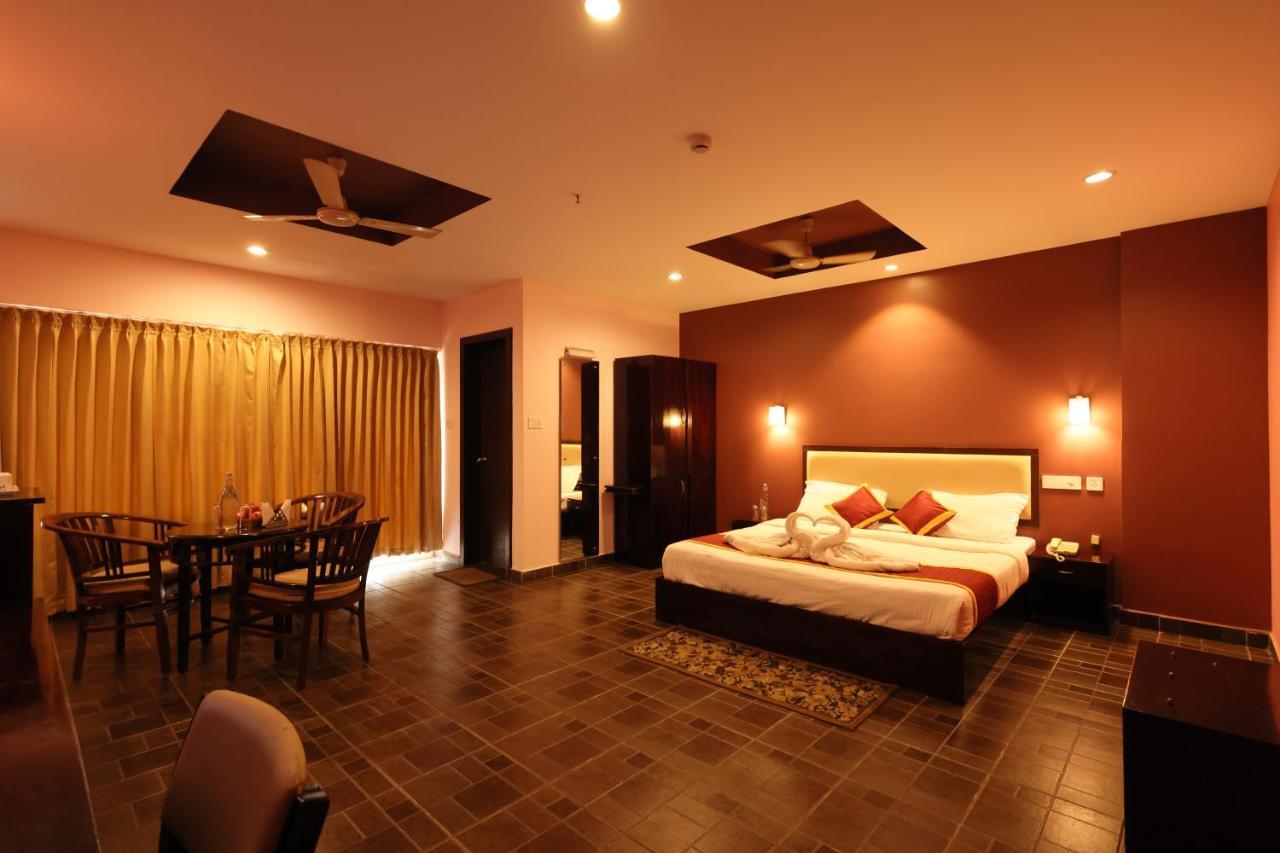 Misty Gate Hotel ไวทีรี ภายนอก รูปภาพ