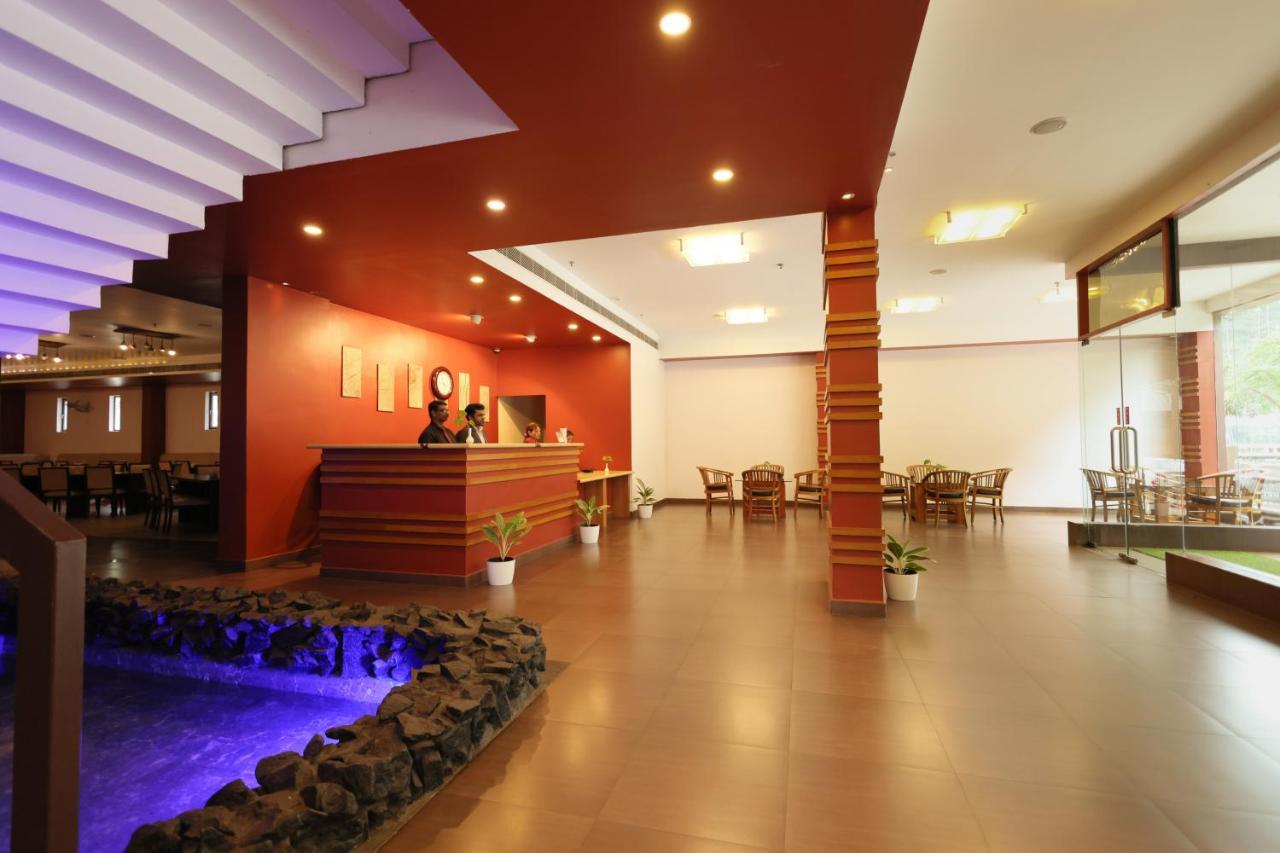 Misty Gate Hotel ไวทีรี ภายนอก รูปภาพ